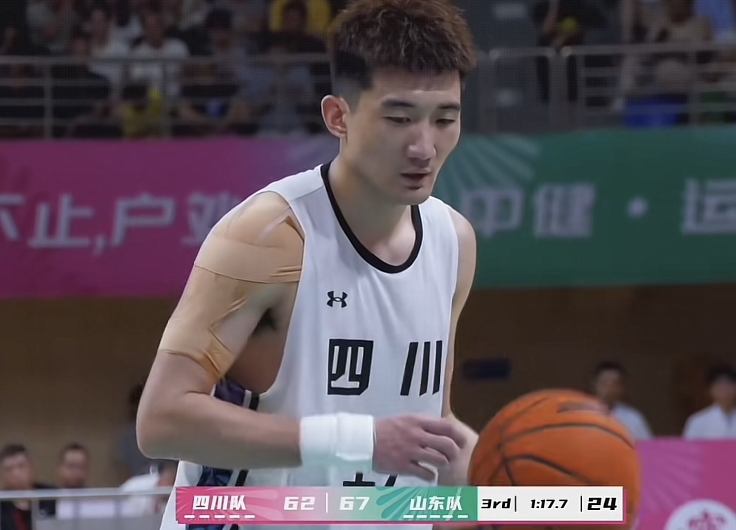 包含江苏男篮备战四川队，决胜时刻的词条