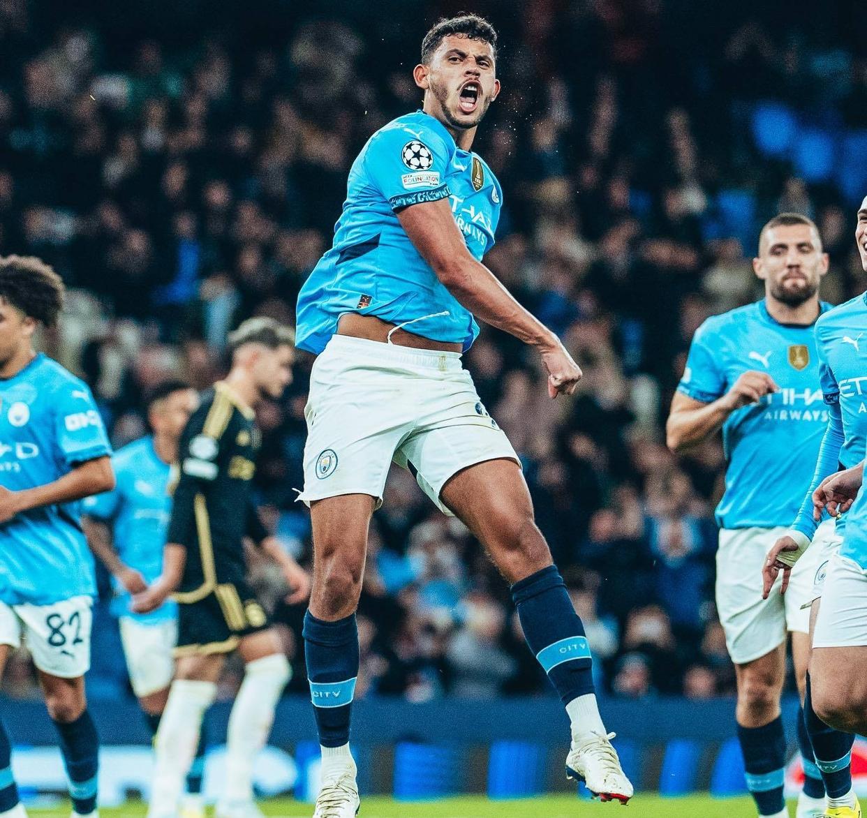 包含后卫球员关键进攻，带领球队逆转成功的词条