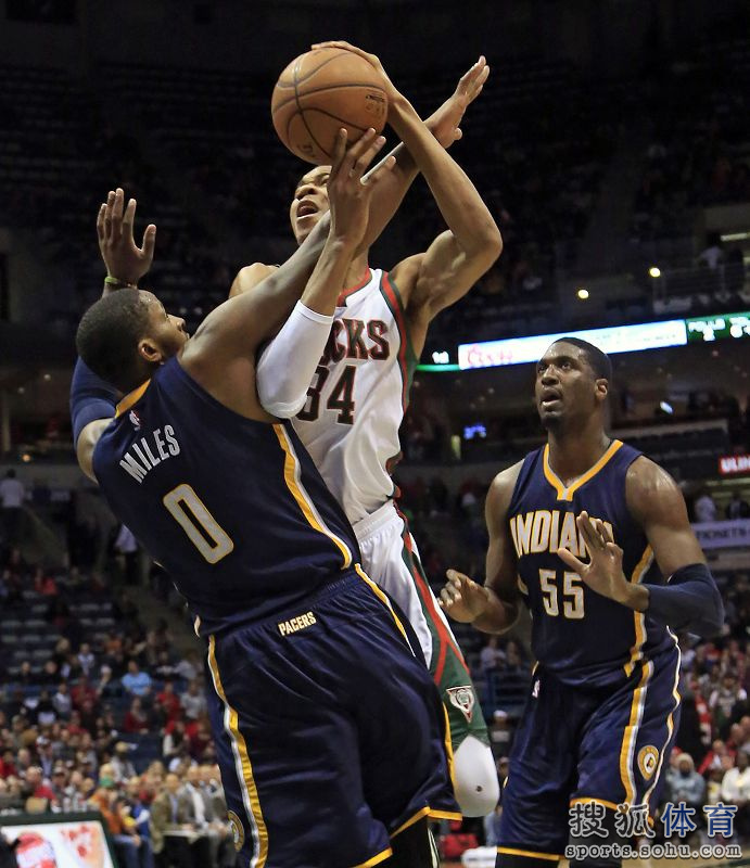 开云官方app入口-包含雄鹿主场告捷：字母歌定下胜局的词条