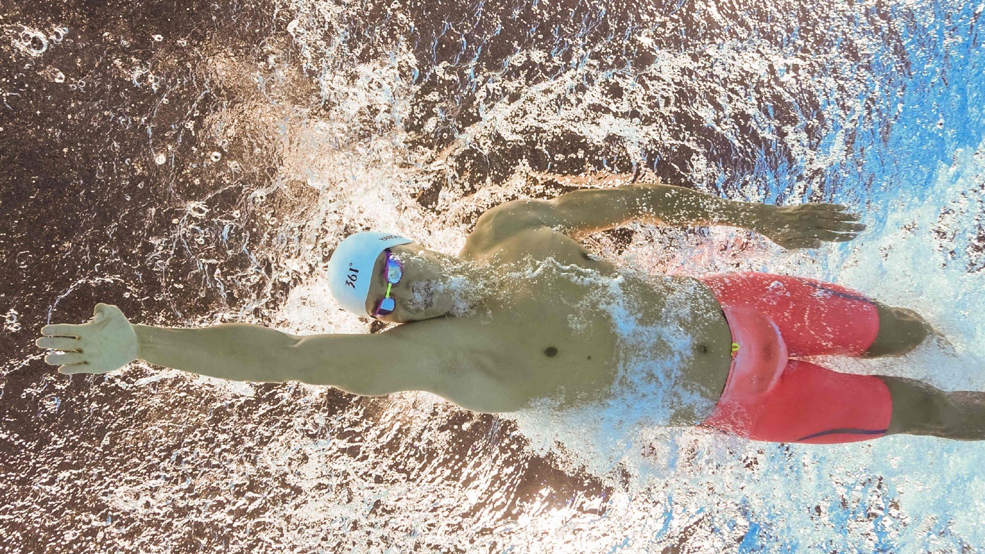 红军的荷兰征服，萨内领衔，利物浦轻取郁金香